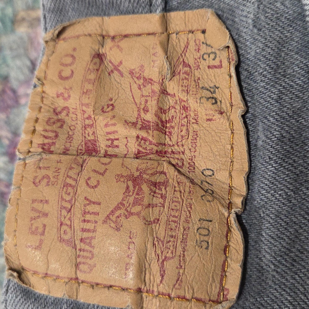 Men's Vintage 80s 501 Levi's Jeans 34x34 Gray Denim - Picture 3 of 9